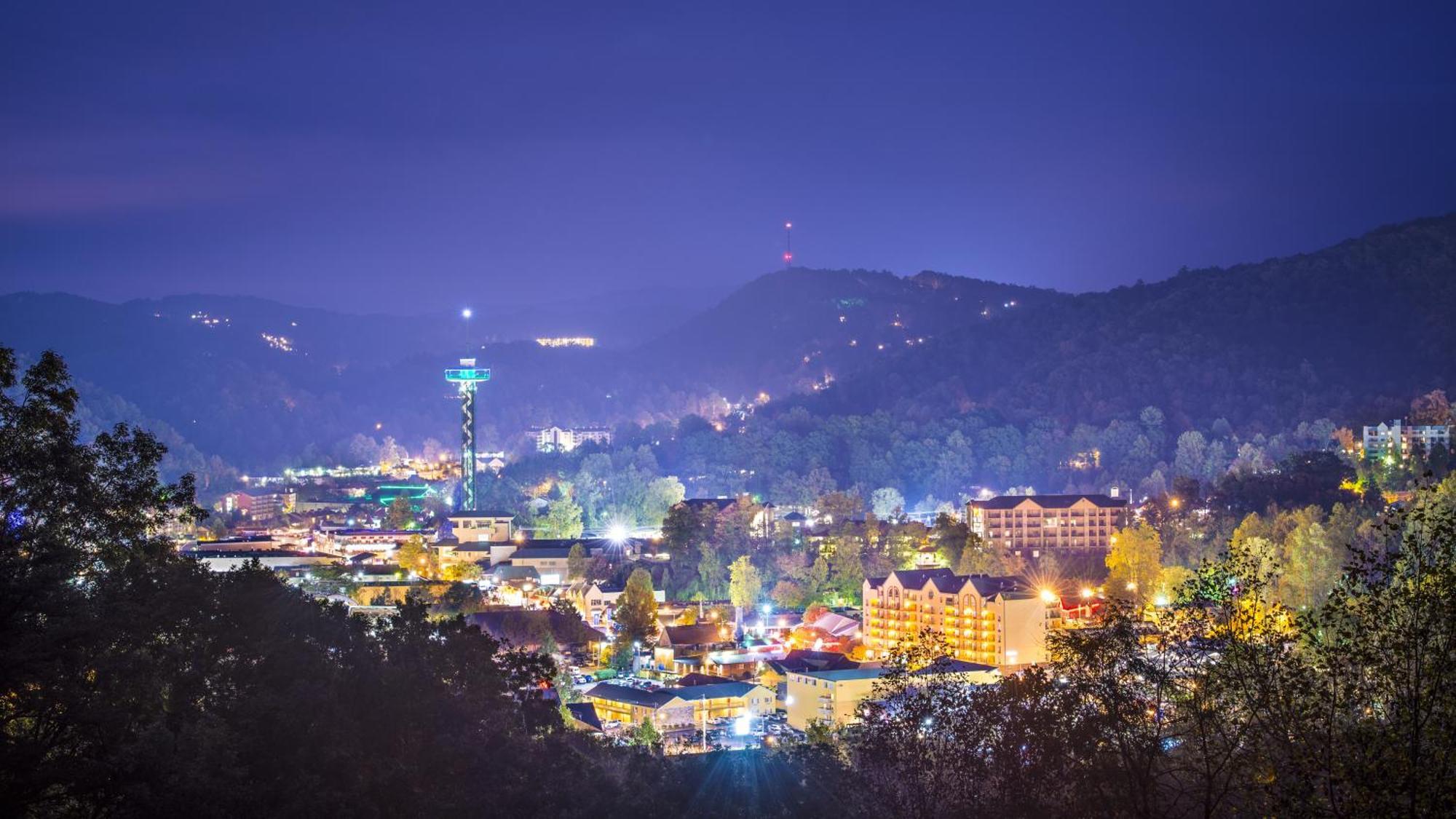 The Tiny Barn, 1089 Free Tickets Each Paid Day, Dollywood And More Сивиървил Екстериор снимка
